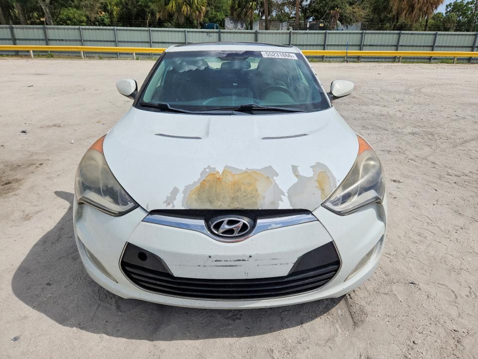 2015 Hyundai Veloster მანქანა იყიდება აუქციონზე, vin: KMHTC6AD3FU237121, აუქციონის ნომერი: 55231866