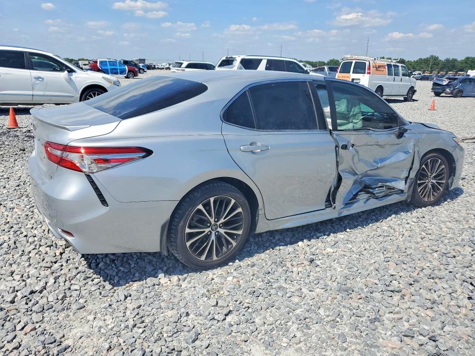 Auction sale of the 2018 Toyota Camry, vin: 4T1B11HKXJU551673, lot number: 52777396