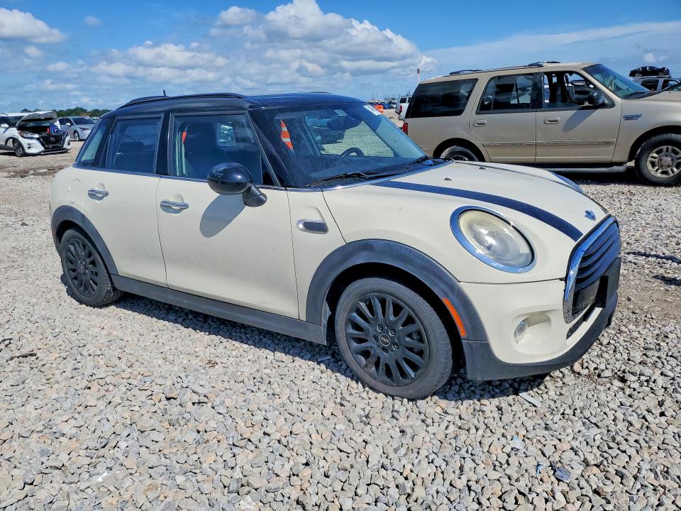 54959876 :رقم المزاد ، WMWXU1C5XG2D12096 vin ، 2016 Mini Cooper مزاد بيع