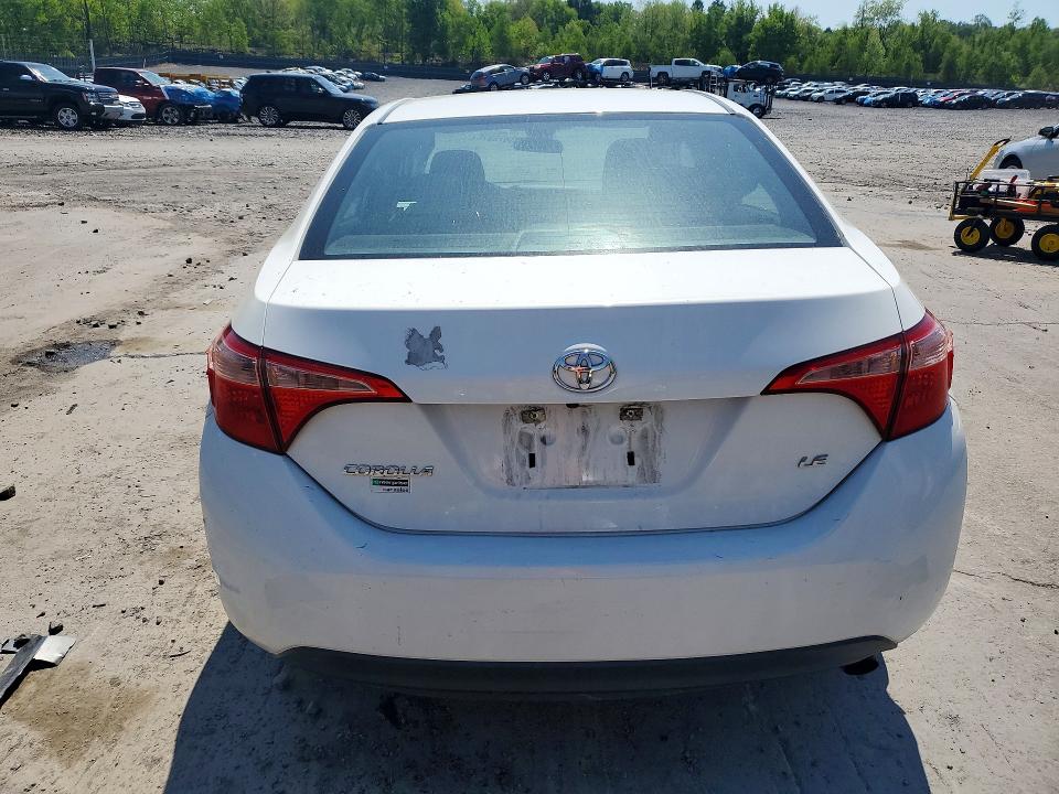 53873376 :رقم المزاد ، 5YFBURHE1JP805899 vin ، 2018 Toyota Corolla مزاد بيع