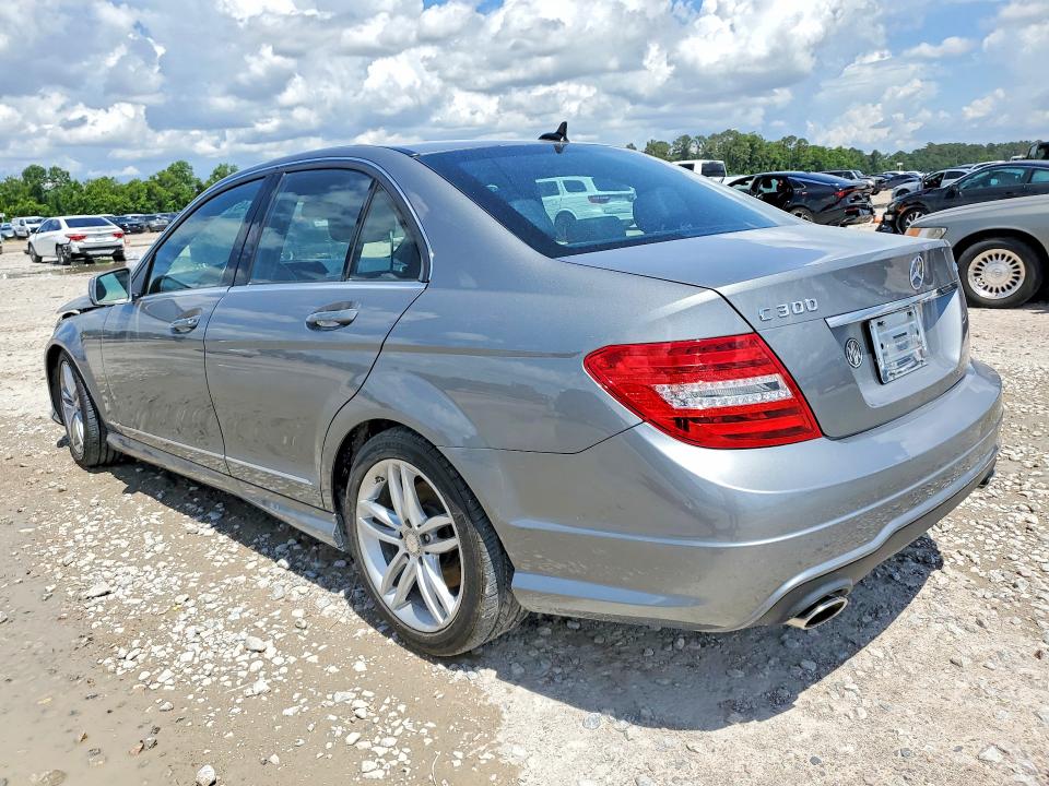 54514466 :رقم المزاد ، WDDGF8BB0CR213580 vin ، 2012 Mercedes-benz C مزاد بيع