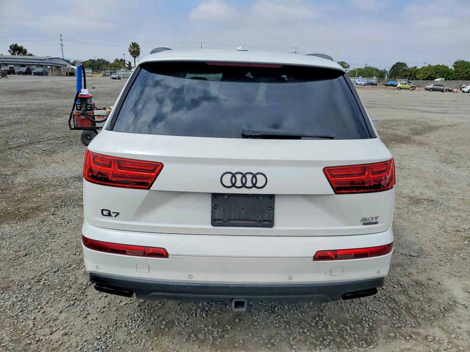 2017 Audi Q7 მანქანა იყიდება აუქციონზე, vin: WA1VAAF73HD039337, აუქციონის ნომერი: 53425636