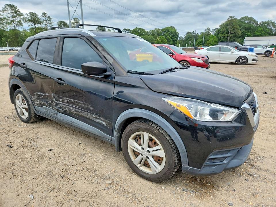 Продажа на аукционе авто 2018 Nissan Kicks, vin: 3N1CP5CU1JL518470, номер лота: 52564736