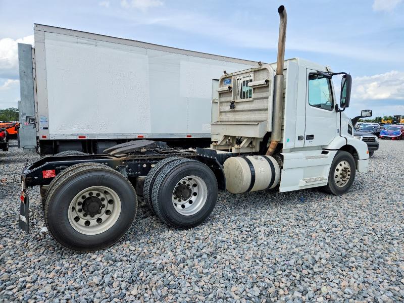 Продаж на аукціоні авто 2017 Volvo Vnm, vin: 4V4MC9EG4HN992374, номер лоту: 50106416