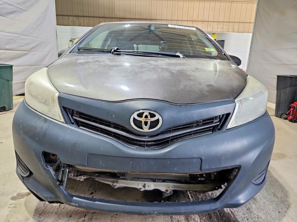 52191676 :رقم المزاد ، JTDKTUD36CD525671 vin ، 2012 Toyota Yaris مزاد بيع