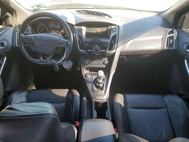 53370896 :رقم المزاد ، 1FADP3L90FL353733 vin ، 2015 Ford Focus مزاد بيع