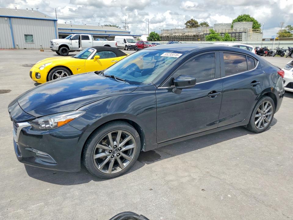 55235516 :رقم المزاد ، 3MZBN1V3XJM257987 vin ، 2018 Mazda 3 مزاد بيع