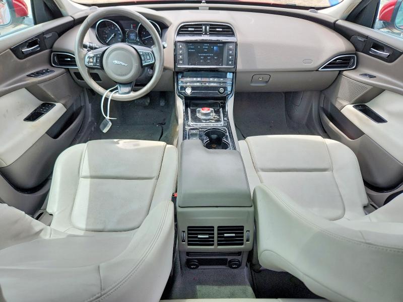 Продаж на аукціоні авто 2017 Jaguar Xe, vin: SAJAD4BG1HA973132, номер лоту: 53210596