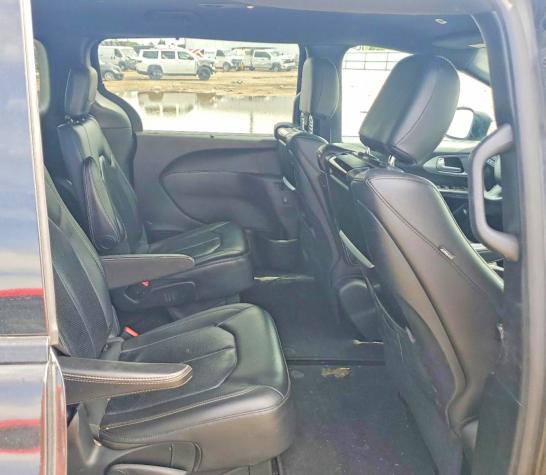 54988276 :رقم المزاد ، 2C4RC1EG0JR351752 vin ، 2018 Chrysler Pacifica مزاد بيع