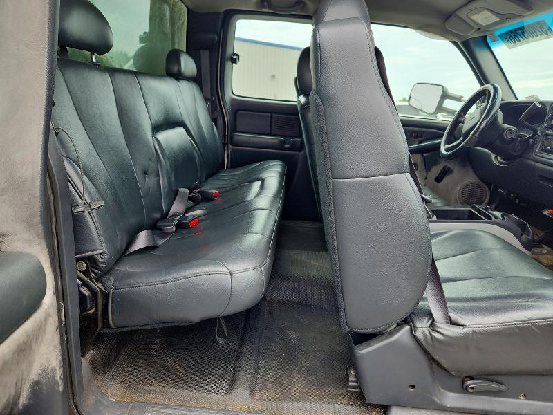 52005766 :رقم المزاد ، 1GTHK29U71E221713 vin ، 2001 Gmc Sierra مزاد بيع