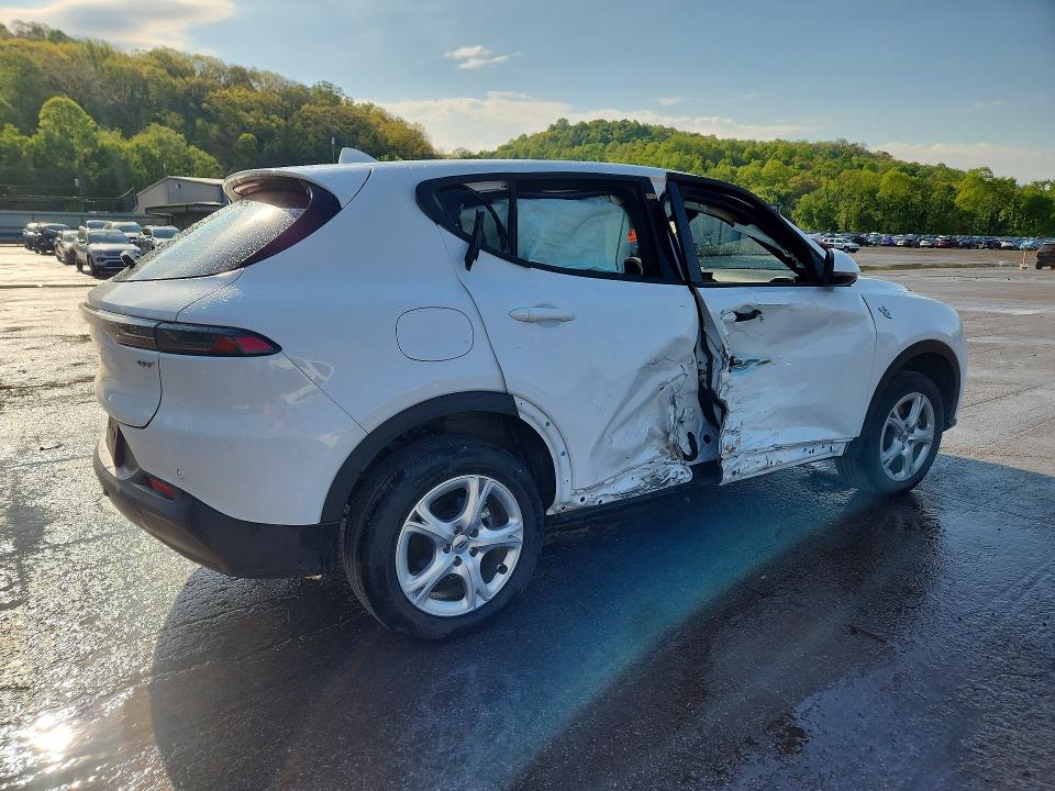 2023 Dodge Hornet მანქანა იყიდება აუქციონზე, vin: ZACNDFBN1P3A01482, აუქციონის ნომერი: 53479756