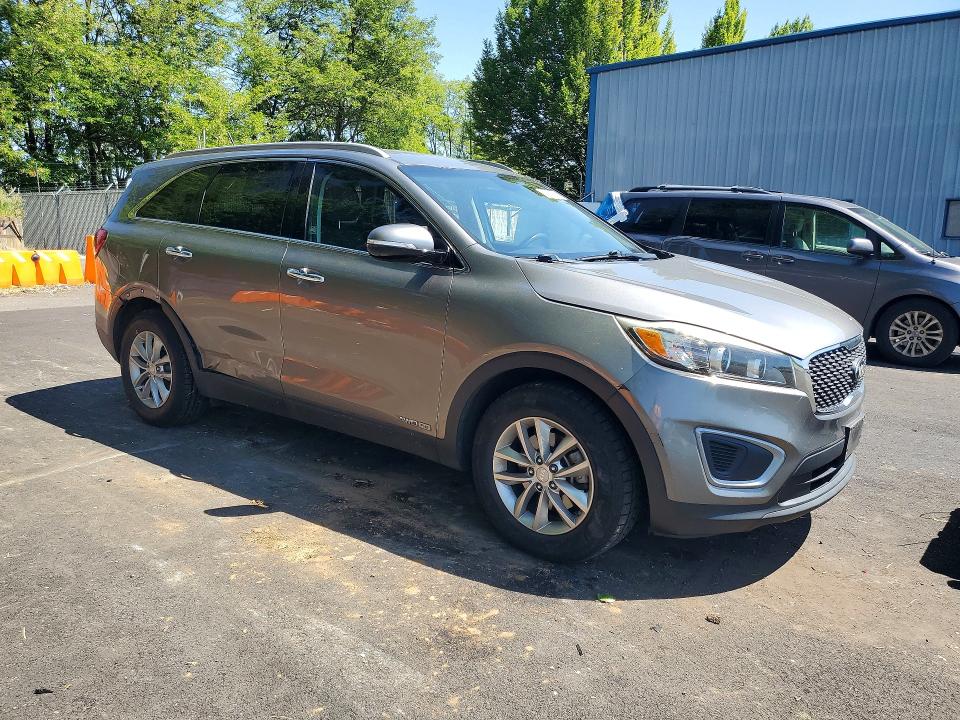 50951076 :رقم المزاد ، 5XYPGDA5XGG179986 vin ، 2016 Kia Sorento مزاد بيع