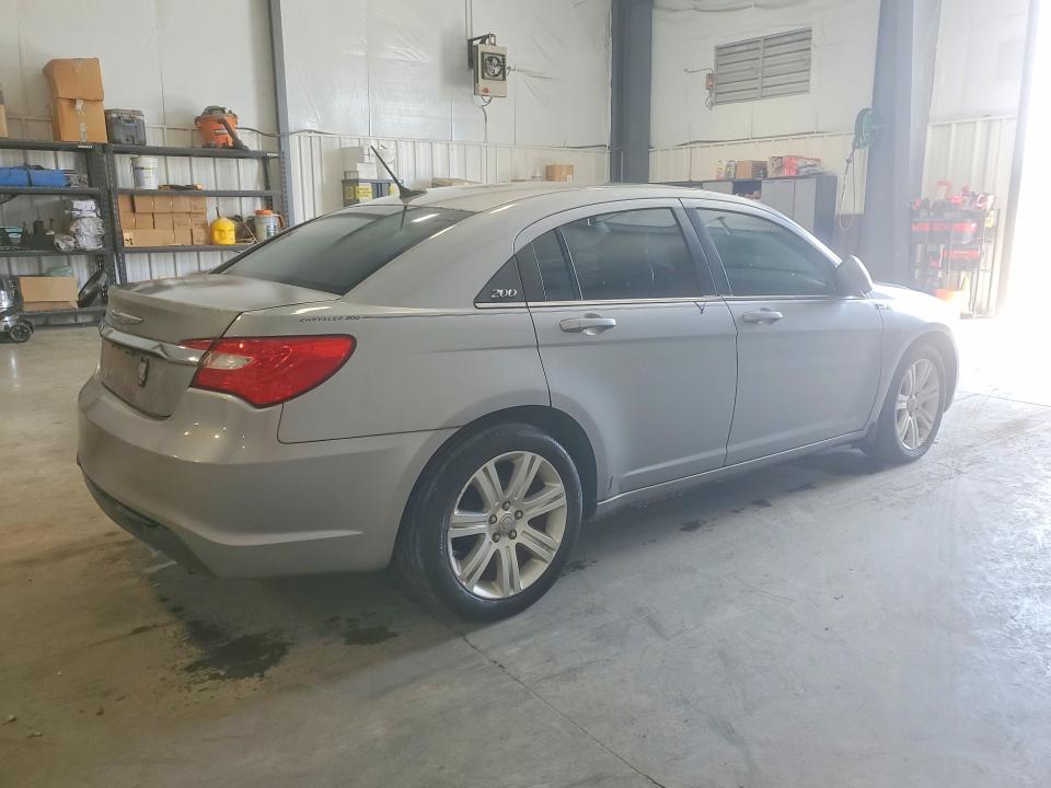 Продаж на аукціоні авто 2013 Chrysler 200, vin: 1C3CCBBB3DN509818, номер лоту: 49681136