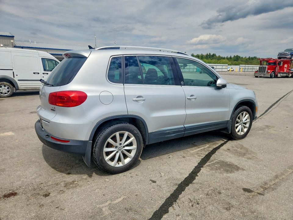 54139356 :رقم المزاد ، WVGSV7AX3HK018115 vin ، 2017 Volkswagen Tiguan مزاد بيع