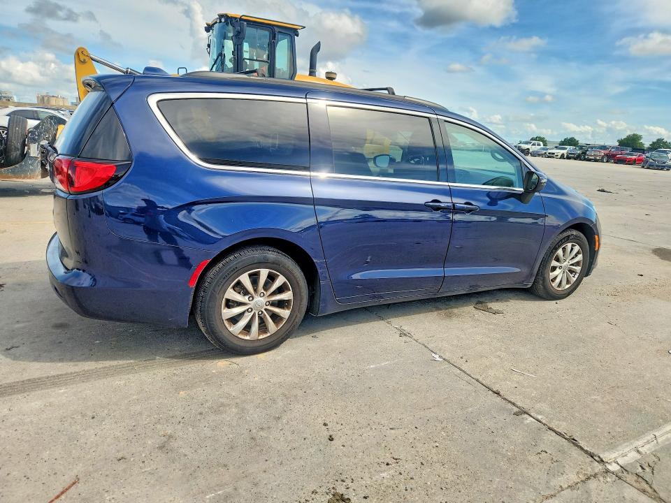 54275016 :رقم المزاد ، 2C4RC1DG1HR571915 vin ، 2017 Chrysler Pacifica مزاد بيع