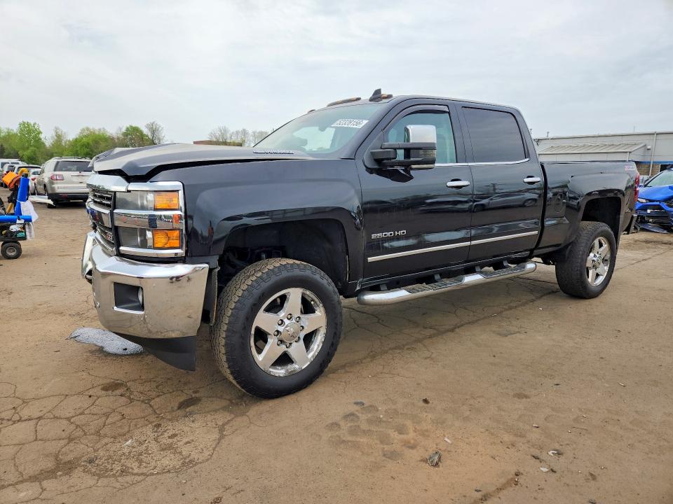 52328156 :رقم المزاد ، 1GC1KWE85FF564670 vin ، 2015 Chevrolet Silverado مزاد بيع