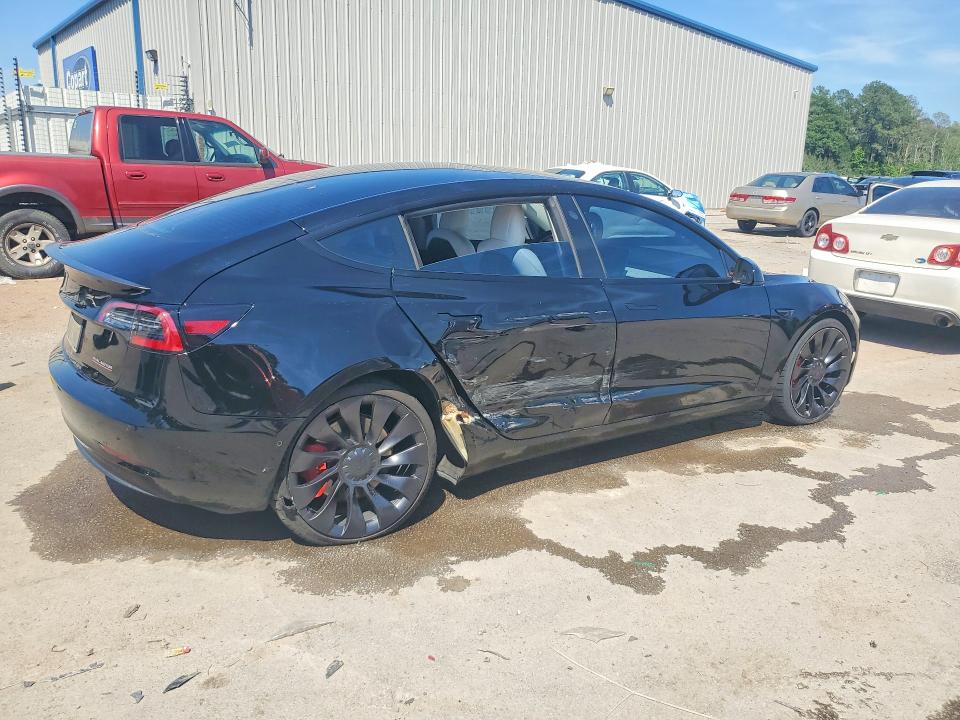 52122926 :رقم المزاد ، 5YJ3E1EC6NF262413 vin ، 2022 Tesla Model 3 مزاد بيع