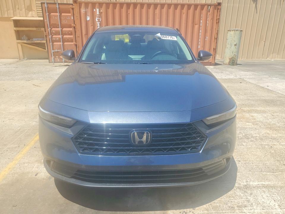Продажа на аукционе авто 2025 Honda Accord, vin: 1HGCY1F27SA088905, номер лота: 54068776