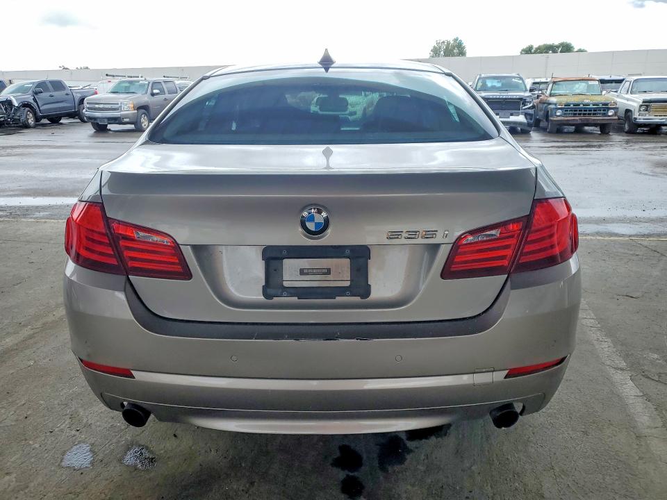 55068816 :رقم المزاد ، WBAFU7C55BC878357 vin ، 2011 Bmw 535 مزاد بيع