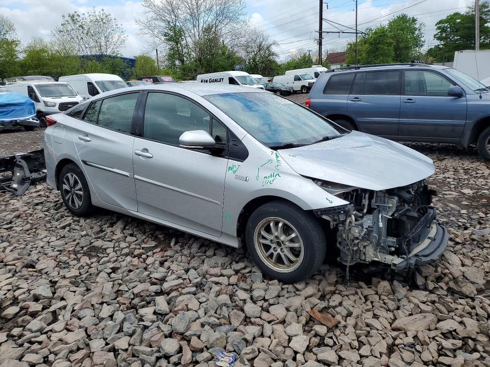 53517686 :رقم المزاد ، JTDKARFP5J3101095 vin ، 2018 Toyota Prius Prime مزاد بيع