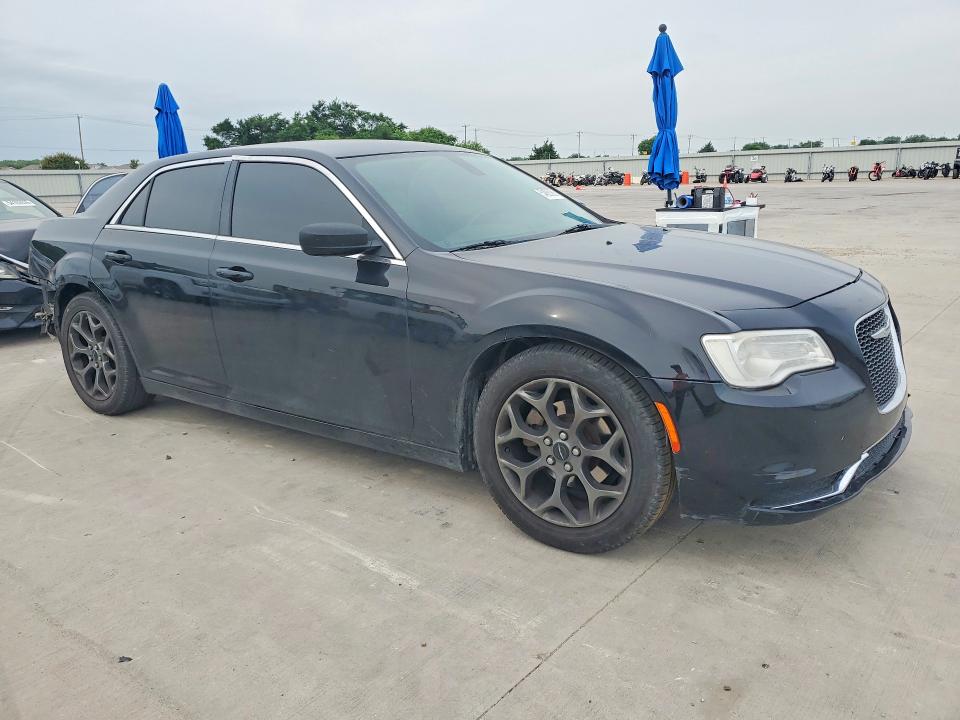 2015 Chrysler 300 მანქანა იყიდება აუქციონზე, vin: 2C3CCAAG4FH779501, აუქციონის ნომერი: 54068066