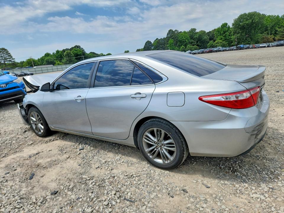 53643116 :رقم المزاد ، 4T1BF1FK8HU400801 vin ، 2017 Toyota Camry مزاد بيع