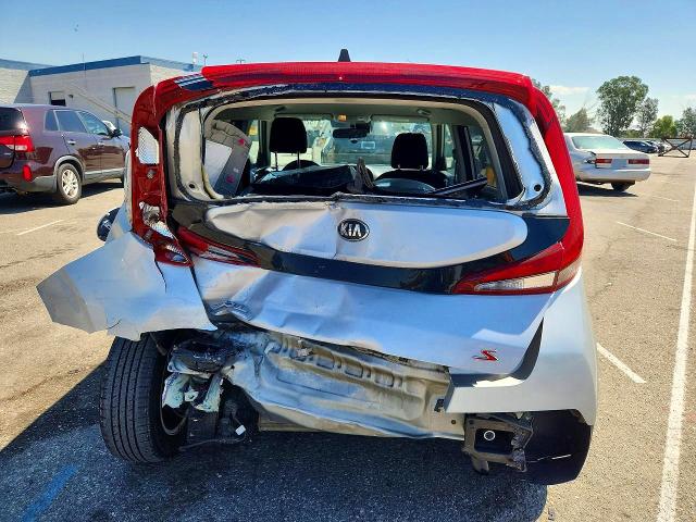 2020 Kia Soul მანქანა იყიდება აუქციონზე, vin: KNDJ23AU0L7057683, აუქციონის ნომერი: 52907946