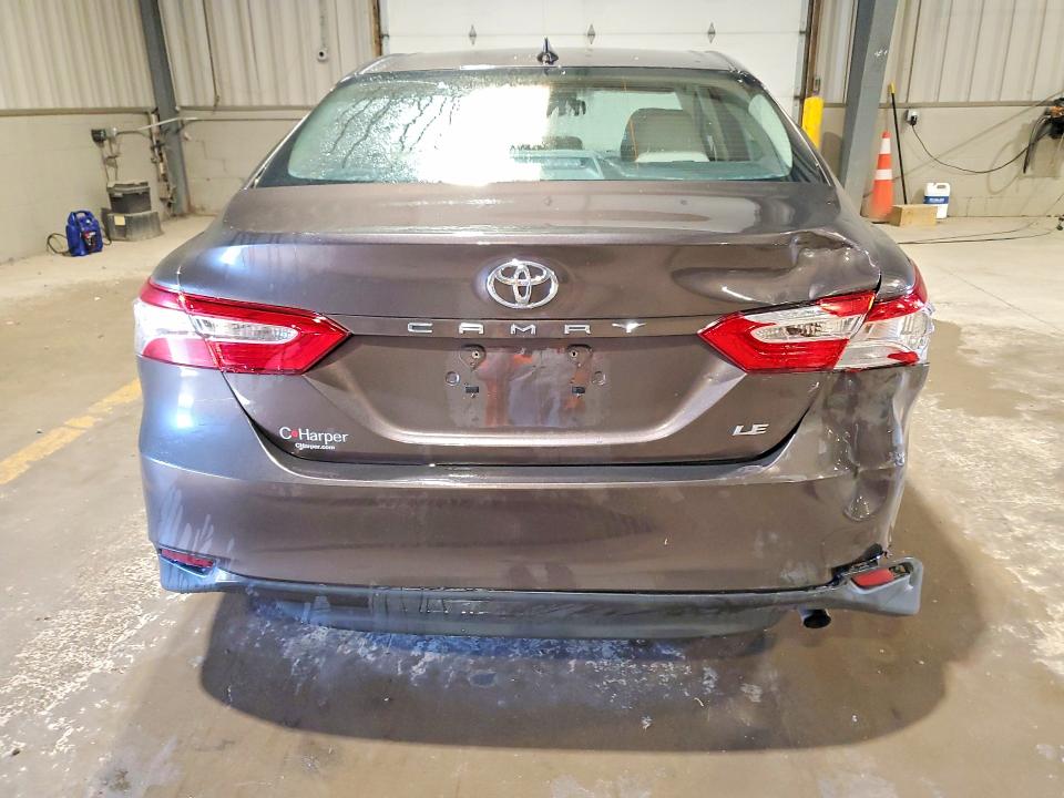 2018 Toyota Camry მანქანა იყიდება აუქციონზე, vin: 4T1B11HK3JU010366, აუქციონის ნომერი: 52828366