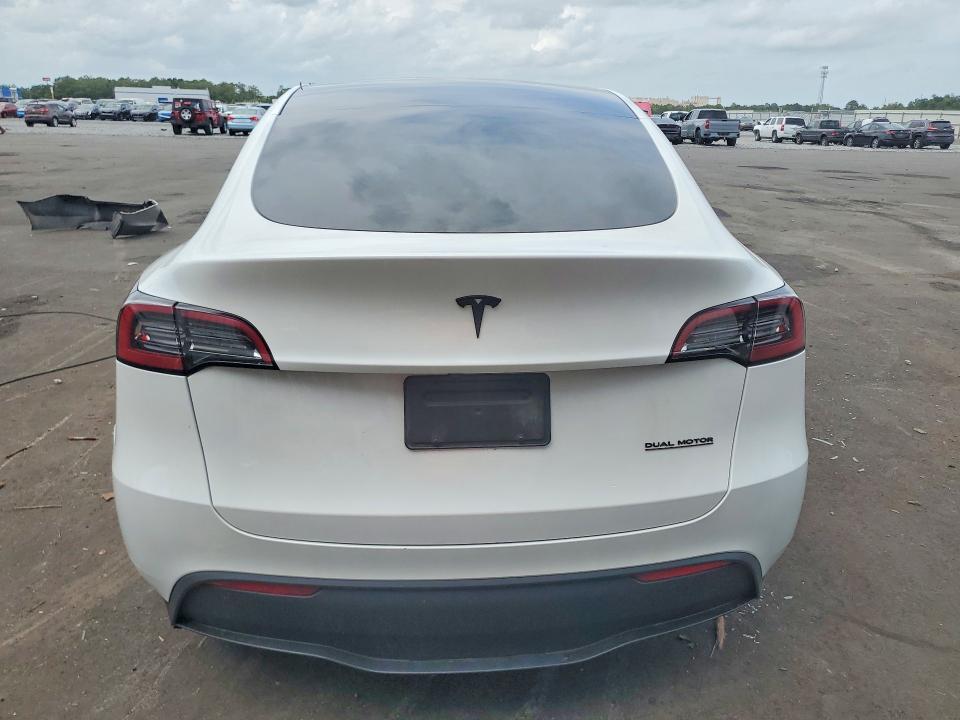 55306476 :رقم المزاد ، 7SAYGDEE3RA257887 vin ، 2024 Tesla Model Y مزاد بيع