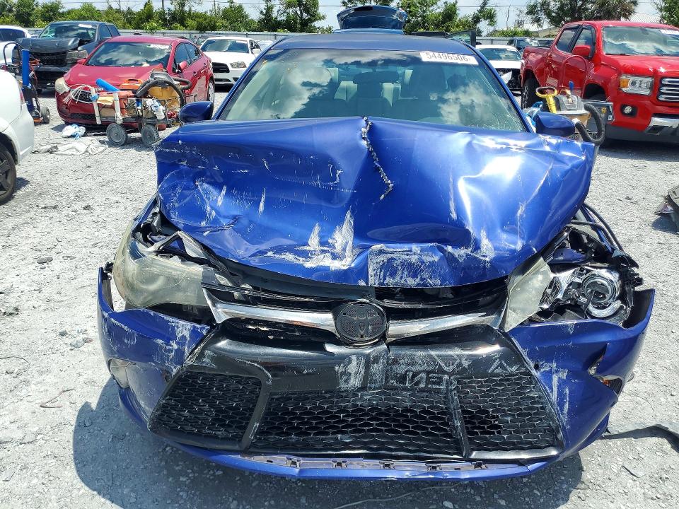 54496506 :رقم المزاد ، 4T1BF1FK9FU942275 vin ، 2015 Toyota Camry مزاد بيع
