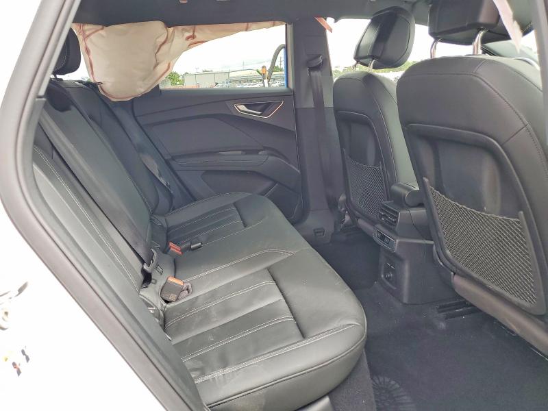 55113826 :رقم المزاد ، WA1L2BFZ1RP031796 vin ، 2024 Audi Q4 E-tron مزاد بيع