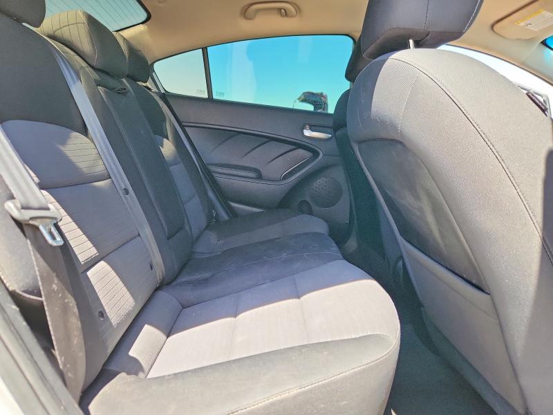2018 Kia Forte მანქანა იყიდება აუქციონზე, vin: 3KPFL4A71JE274031, აუქციონის ნომერი: 53064376