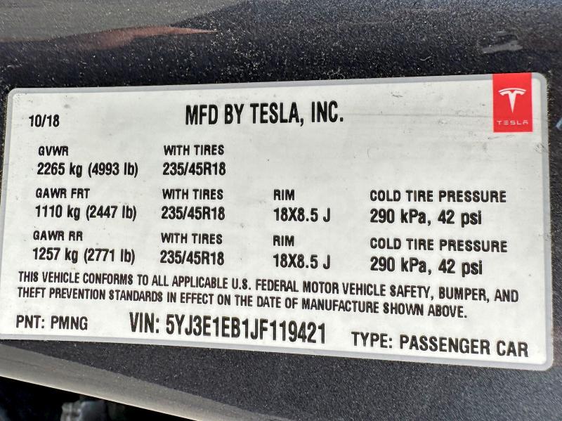 52305376 :رقم المزاد ، 5YJ3E1EB1JF119421 vin ، 2018 Tesla Model 3 مزاد بيع
