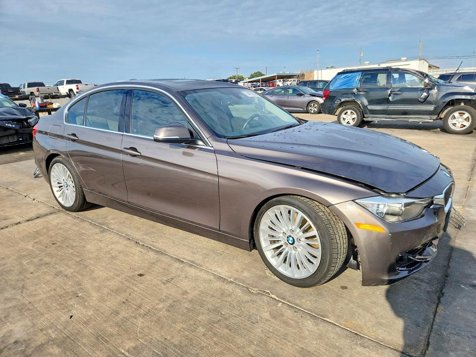 2014 Bmw 328 მანქანა იყიდება აუქციონზე, vin: WBA3A5G53ENP33174, აუქციონის ნომერი: 54730006
