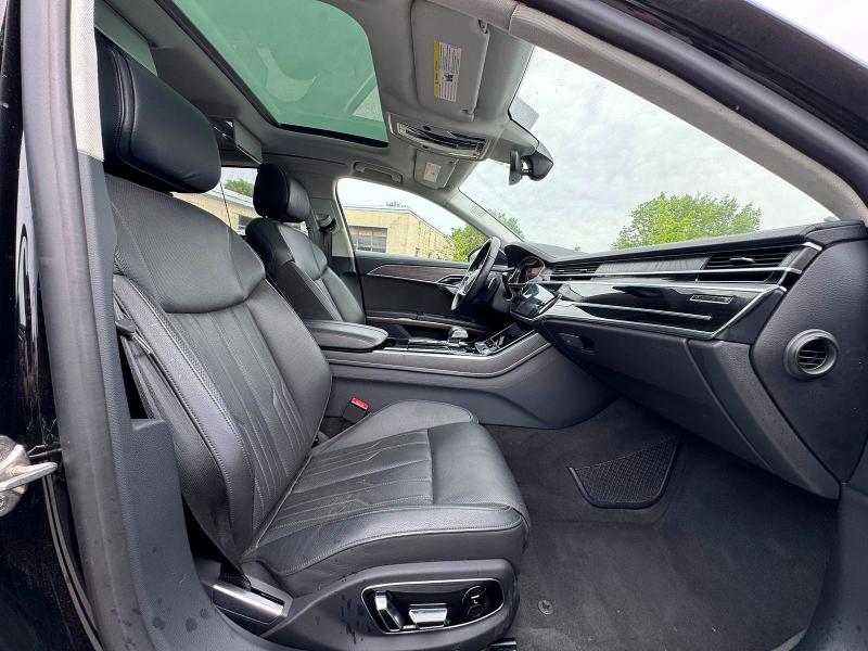 Продаж на аукціоні авто 2019 Audi A8, vin: WAU8DAF85KN012304, номер лоту: 54551466