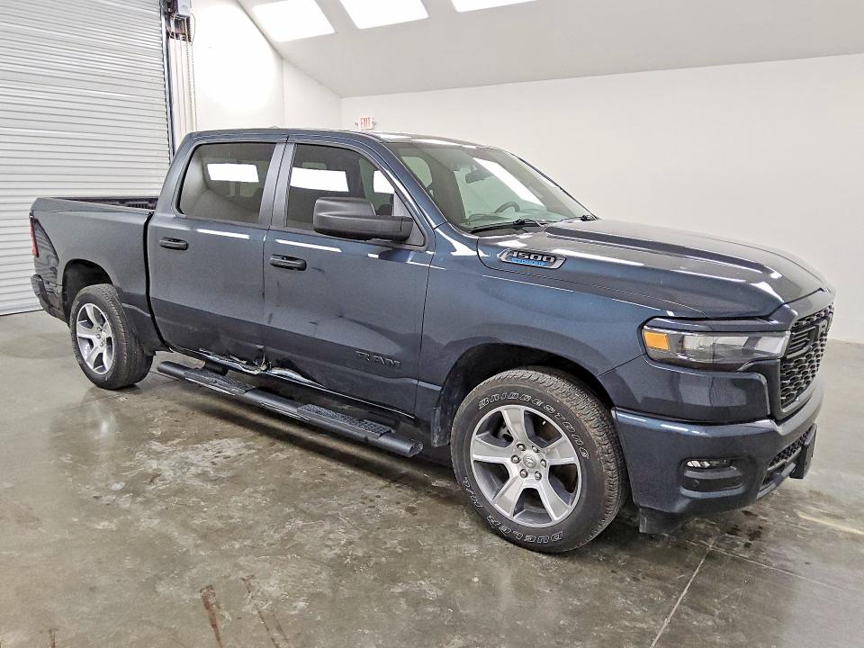 Продажа на аукционе авто 2025 Ram 1500, vin: 1C6RREGGXSN222605, номер лота: 51598406