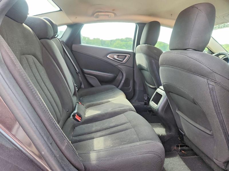 52524046 :رقم المزاد ، 1C3CCCAB3GN124013 vin ، 2016 Chrysler 200 مزاد بيع