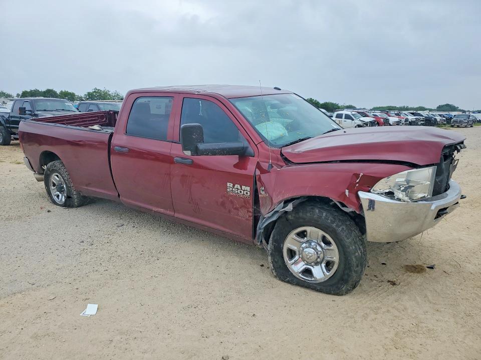52584966 :رقم المزاد ، 3C6UR5HL2JG320296 vin ، 2018 Ram 2500 مزاد بيع