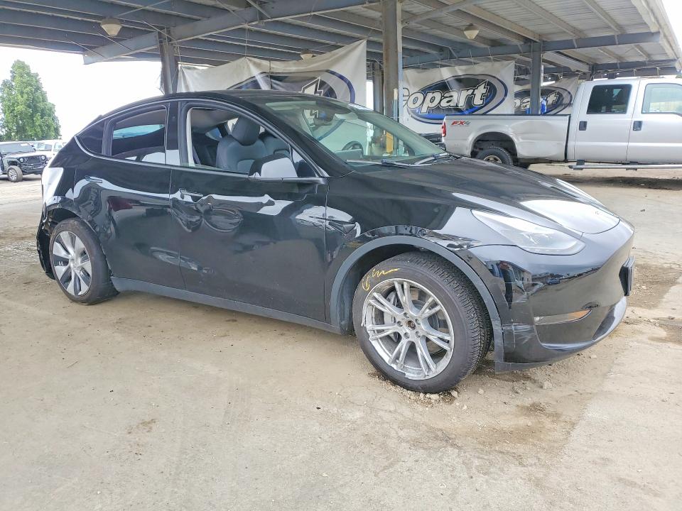 Продажа на аукционе авто 2024 Tesla Model Y, vin: 7SAYGAEE4RF011402, номер лота: 52576046