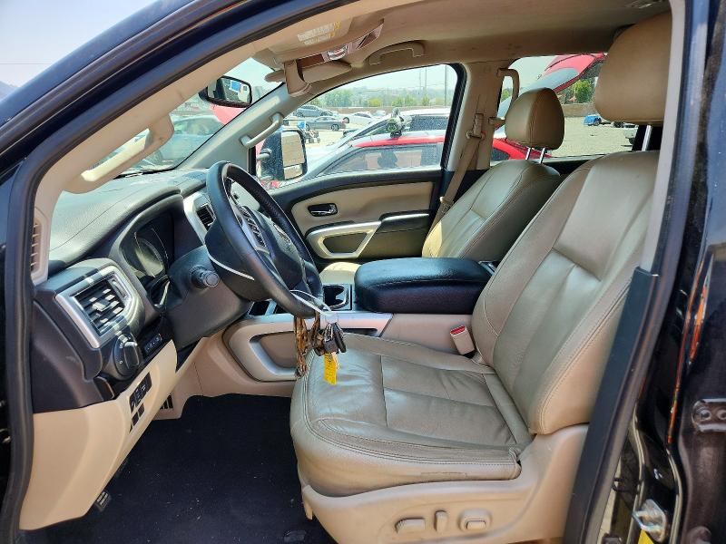54684176 :رقم المزاد ، 1N6AA1E54HN557968 vin ، 2017 Nissan Titan مزاد بيع
