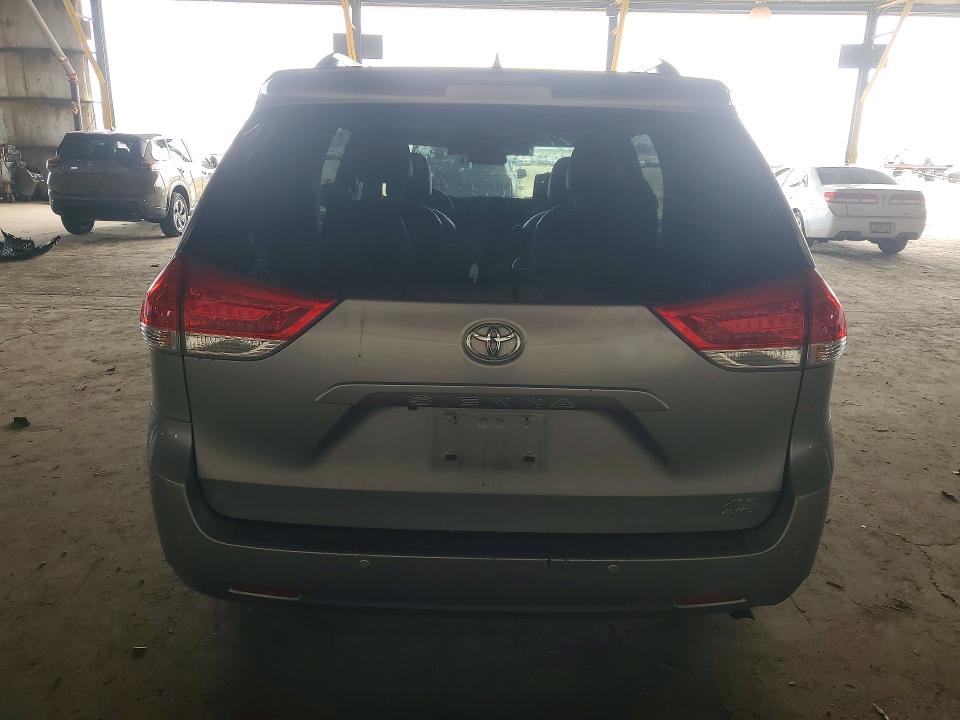 2013 Toyota Sienna მანქანა იყიდება აუქციონზე, vin: 5TDDK3DC2DS067350, აუქციონის ნომერი: 52923086