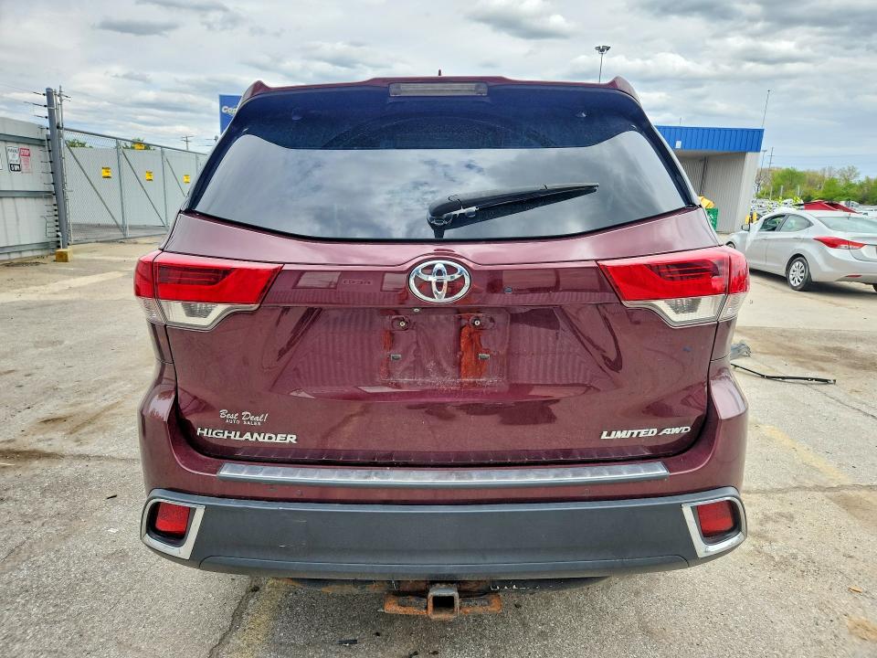 Продаж на аукціоні авто 2018 Toyota Highlander, vin: 5TDDZRFH3JS806535, номер лоту: 52699856