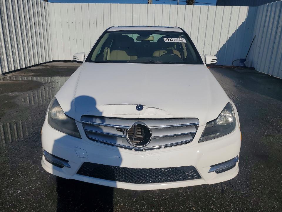 2013 Mercedes-benz C მანქანა იყიდება აუქციონზე, vin: WDDGF8AB1DA814109, აუქციონის ნომერი: 53196006