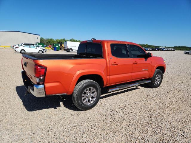53560156 :رقم المزاد ، 3TMAZ5CN8JM061500 vin ، 2018 Toyota Tacoma مزاد بيع