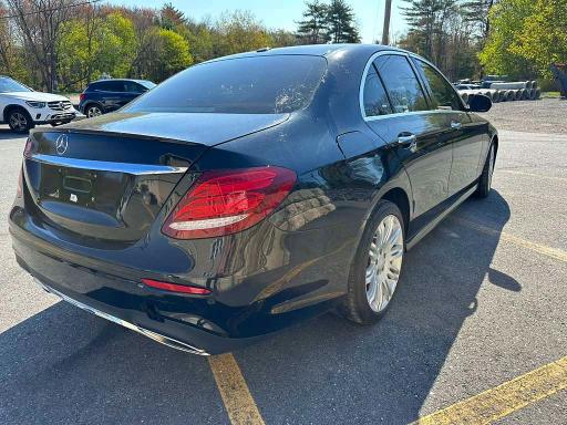 51313006 :رقم المزاد ، WDDZF4KB2HA037252 vin ، 2017 Mercedes-benz E مزاد بيع