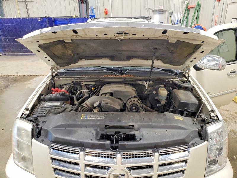2008 Cadillac Escalade მანქანა იყიდება აუქციონზე, vin: 1GYFK66828R157003, აუქციონის ნომერი: 52248226