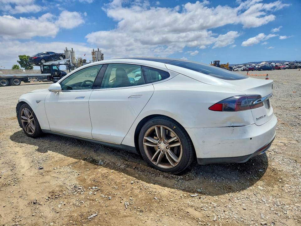Продаж на аукціоні авто 2015 Tesla Model S, vin: 5YJSA1E28FF118930, номер лоту: 55302926