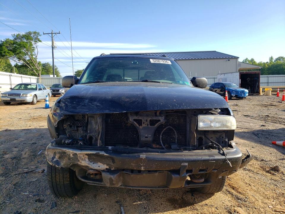 52001936 :رقم المزاد ، 1GCDT13XX3K124681 vin ، 2003 Chevrolet S10 مزاد بيع
