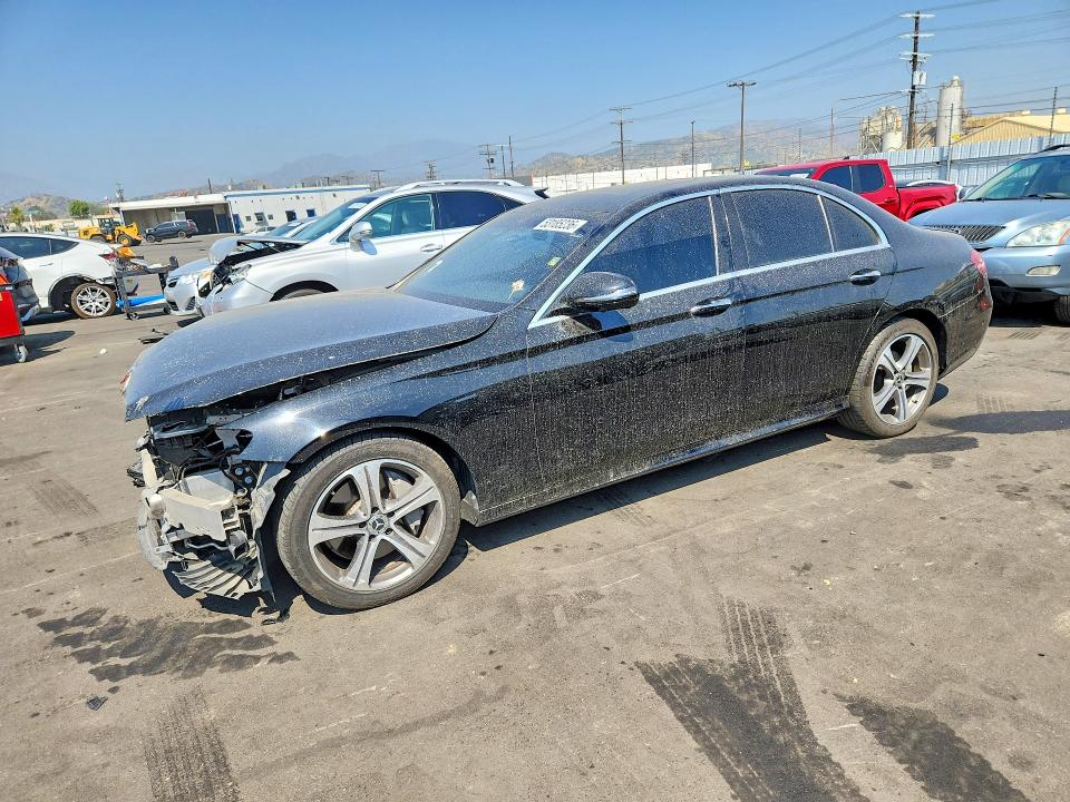 53185236 :رقم المزاد ، WDDZF8DB6LA721122 vin ، 2020 Mercedes-benz E مزاد بيع