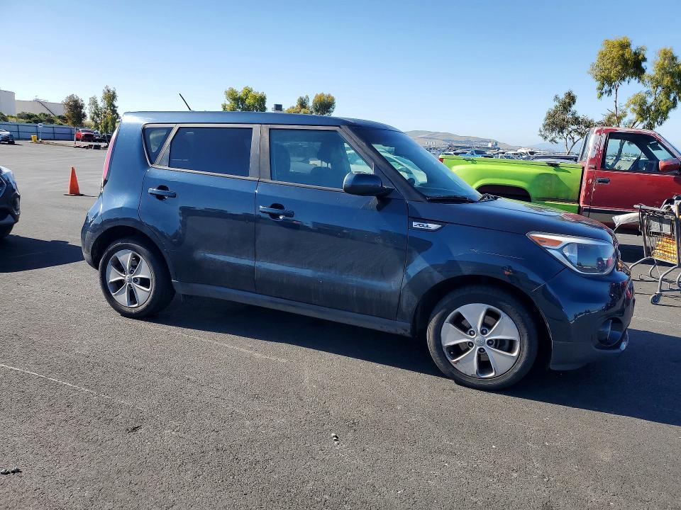 2017 Kia Soul მანქანა იყიდება აუქციონზე, vin: KNDJP3A55H7418553, აუქციონის ნომერი: 53018626